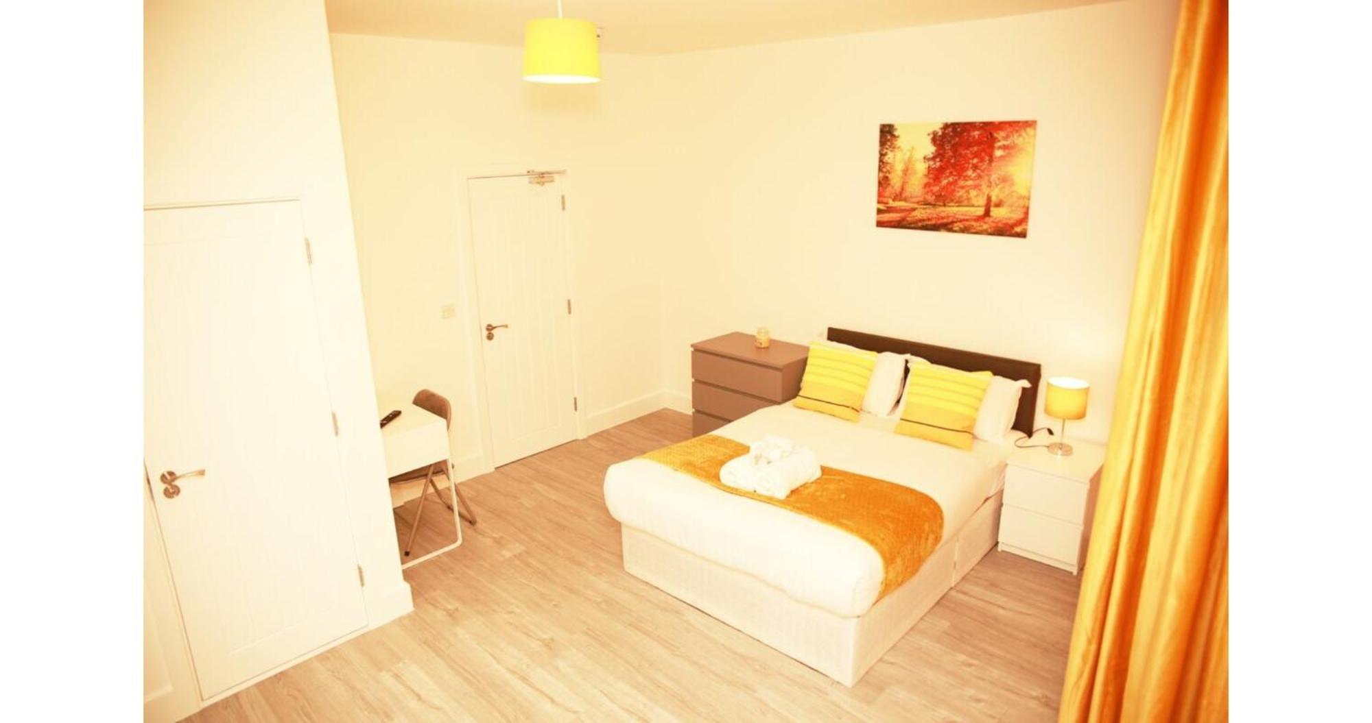 Cricklewood Deluxe Ensuite Room London Rum bild