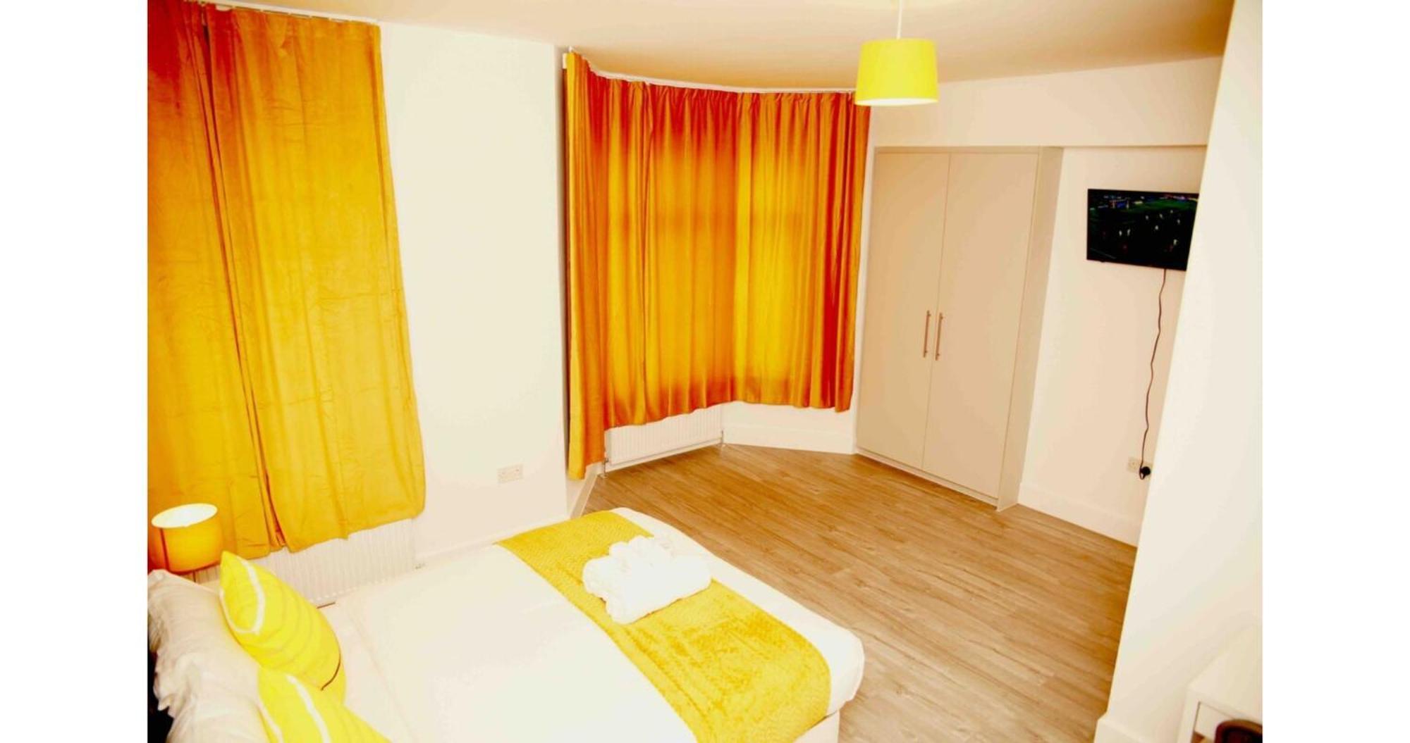 Cricklewood Deluxe Ensuite Room London Rum bild